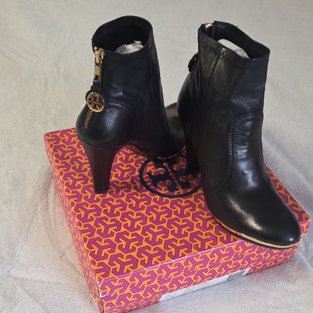 Tory Burch Black Leather Ankle Booties with Gold Zip